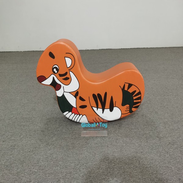 soft-play-girafe-rocker-side-view-jaune-soft-play-location-equipment