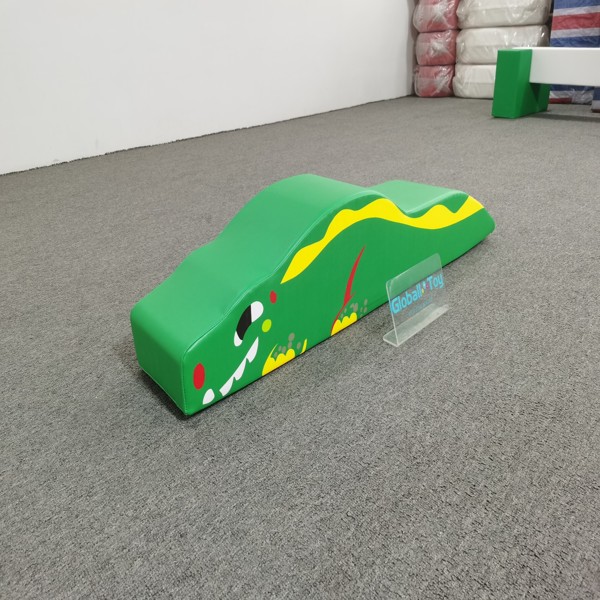 rampe-de-vague-de-jeu-doux-th&egrave;me-animal-vert-usine-d'&eacute;quipement-de-jeux-int&eacute;rieurs