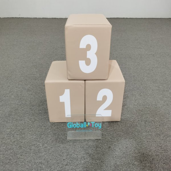 soft-play-cube-hijau-putih-susun-blok-komersial-peralatan-bermain-grosir