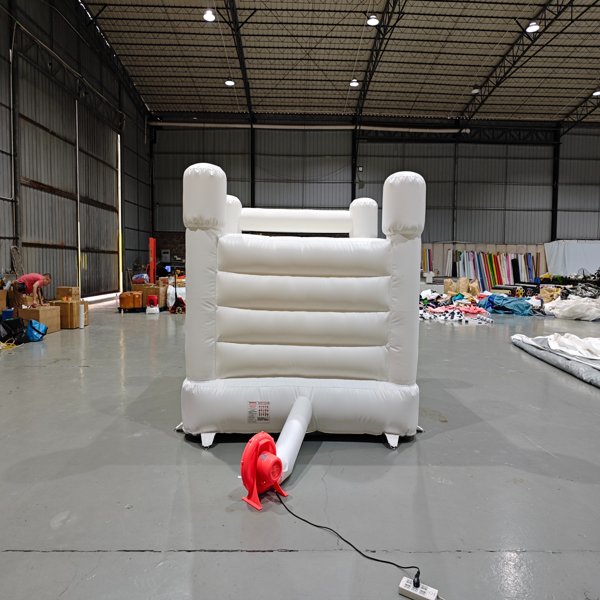 شركة نفخ-بيت-أبيض-للأطفال-لتأجير-المناسبات